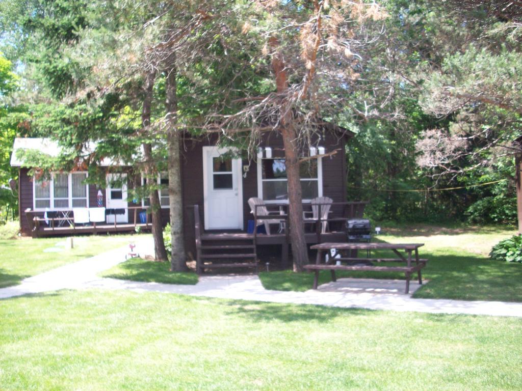 Lakewoods Cottage Oxtongue Lake Kamer foto